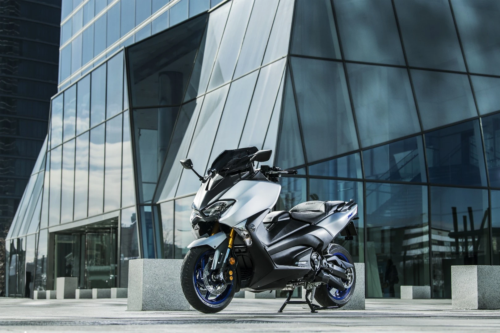 2018 Yamaha Tmax SX Sport: 45-odd horses with a CVT