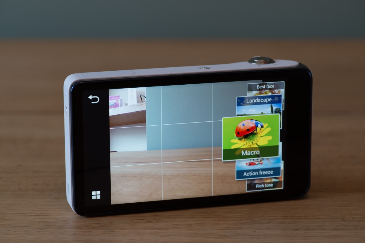 Smart mode on the Samsung Galaxy Camera gives you the option to use one of 15 presets