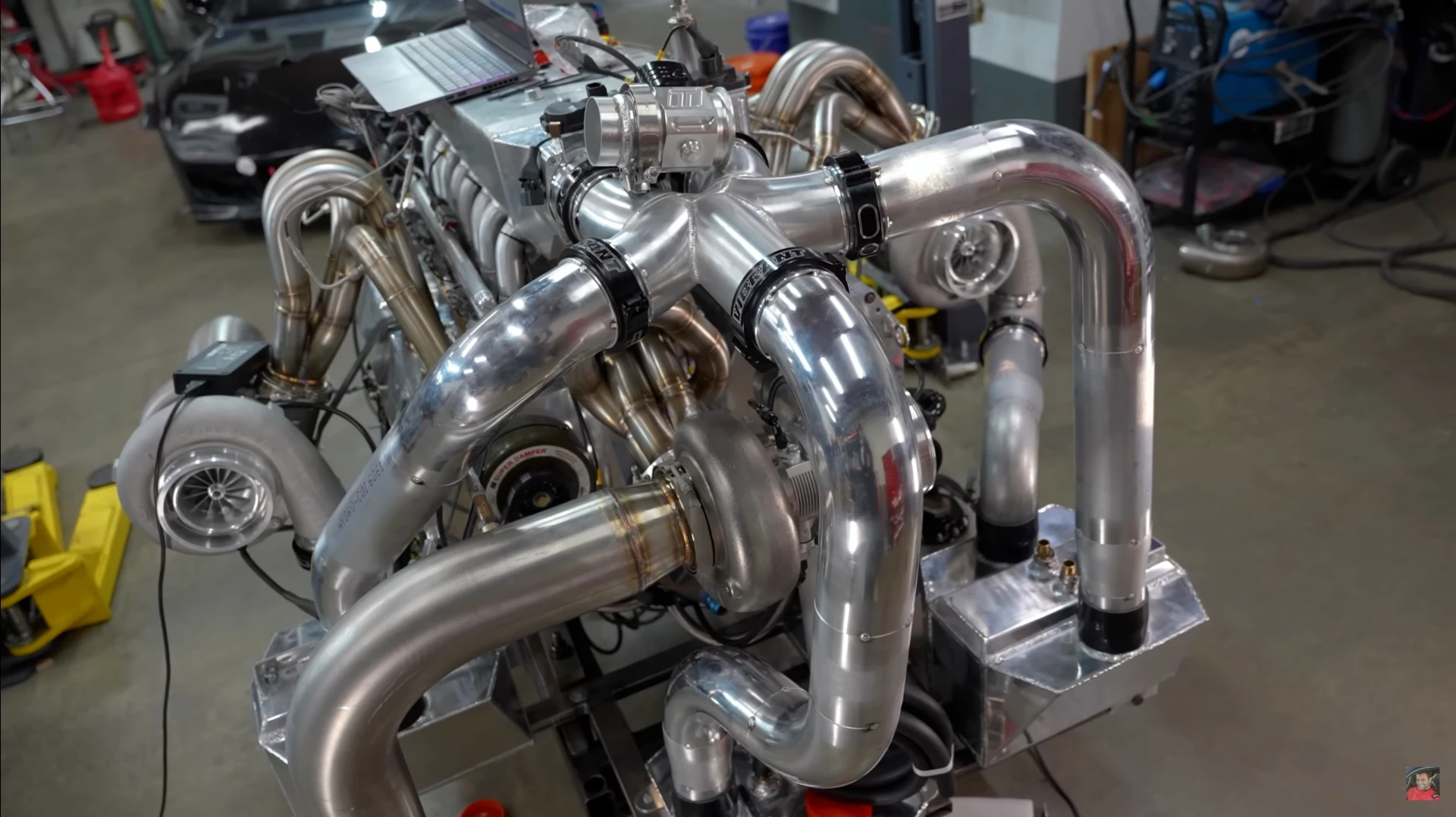 Ry12 Engine Watch: 12-rotor turbo Y-config megaWankel engine roars to life