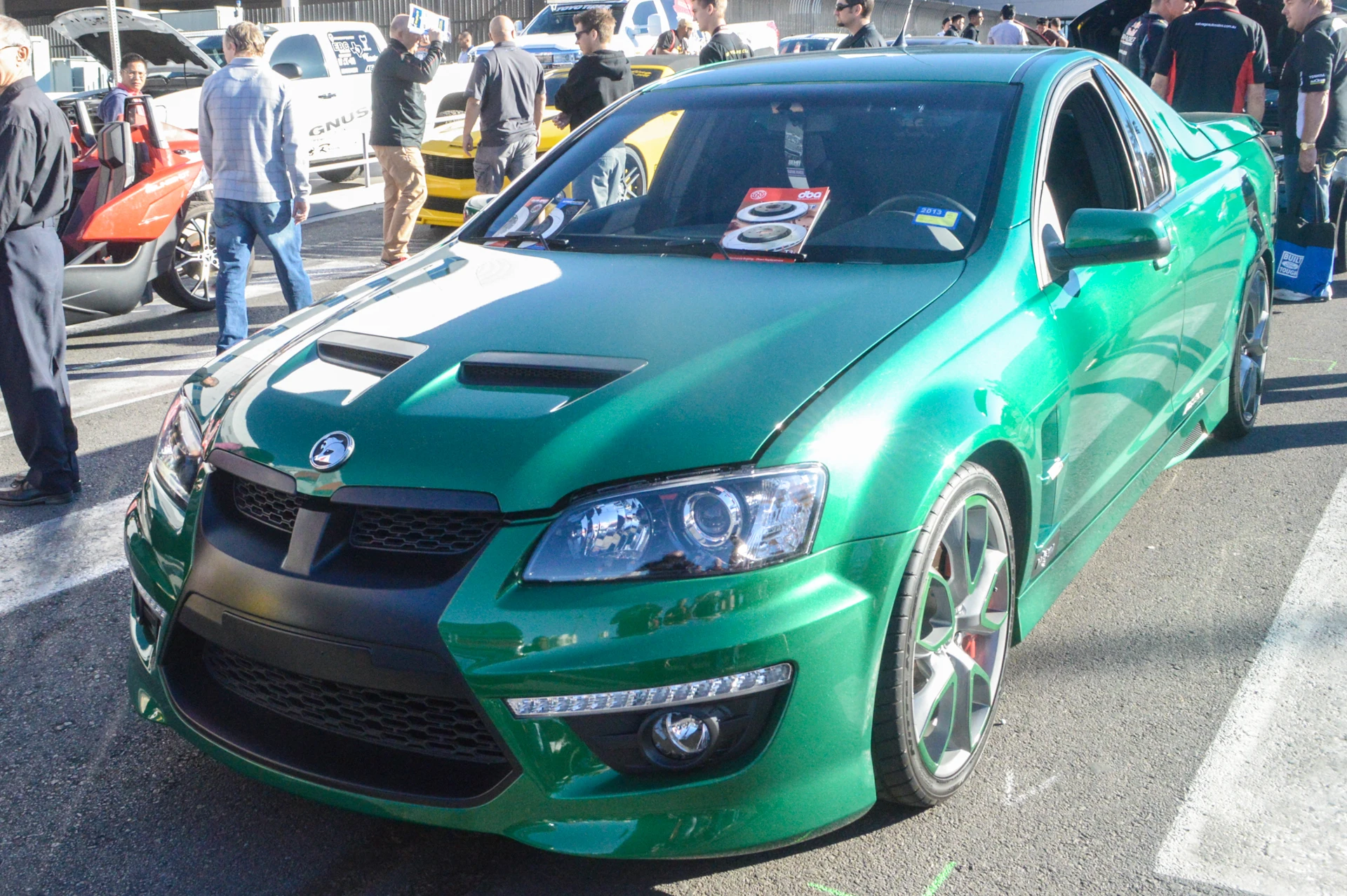 HSV Maloo R8 ute outside at SEMA (Photo: C.C. Weiss/Gizmag)