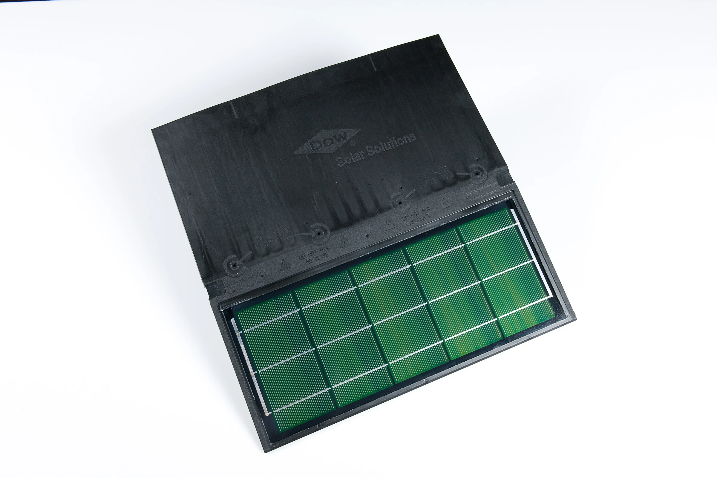 The DOW POWERHOUSE Solar Shingle utilizes CIGS-based (Copper Indium Gallium diSelenide) thin-film photovoltaic cells