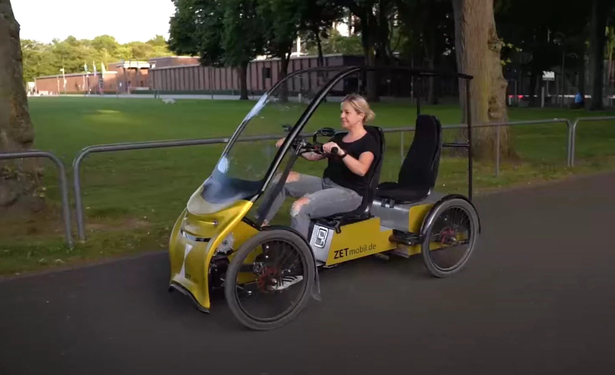 The ZET offers motor assist to 25 km/h and can be optioned with a 130km battery