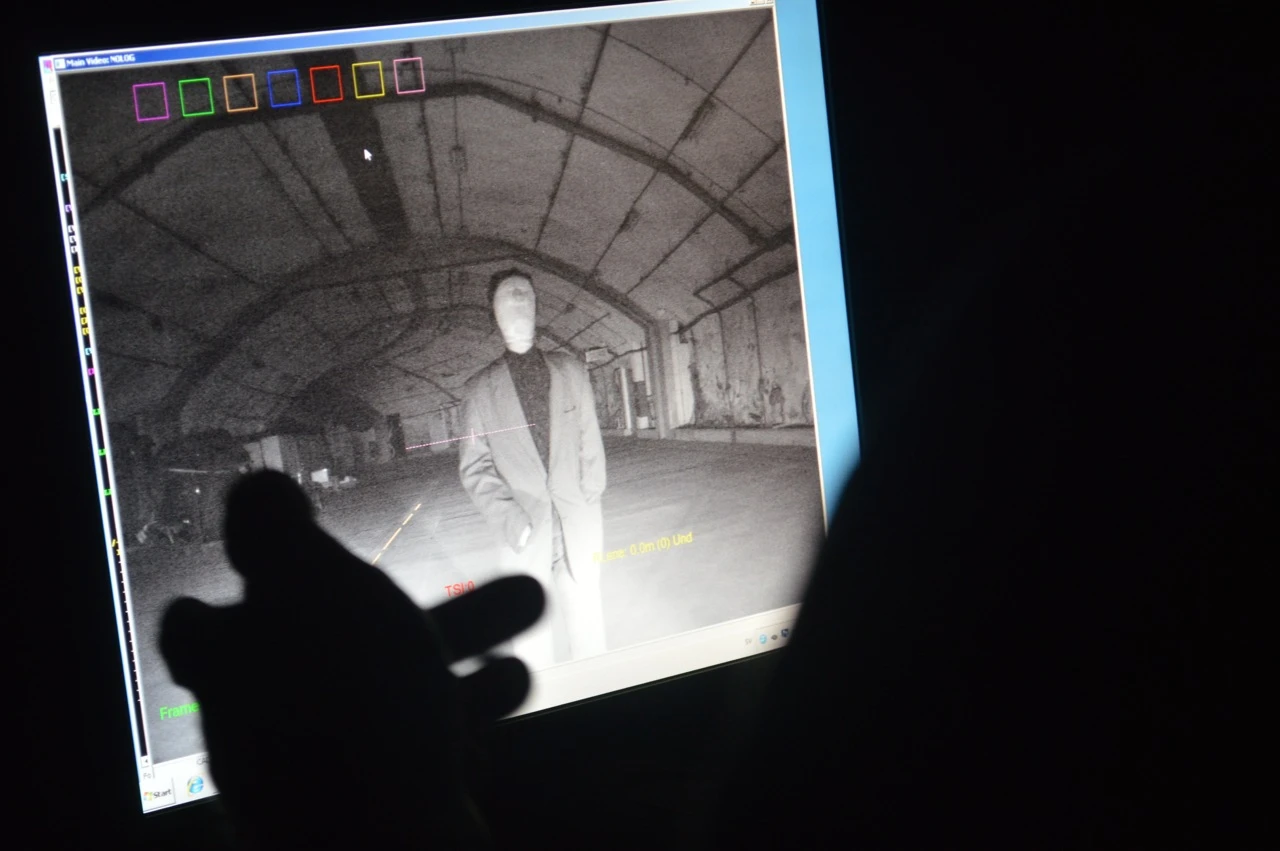 The "pedestrian" shown on the prototype's passenger-side display (Photo: Gizmag)