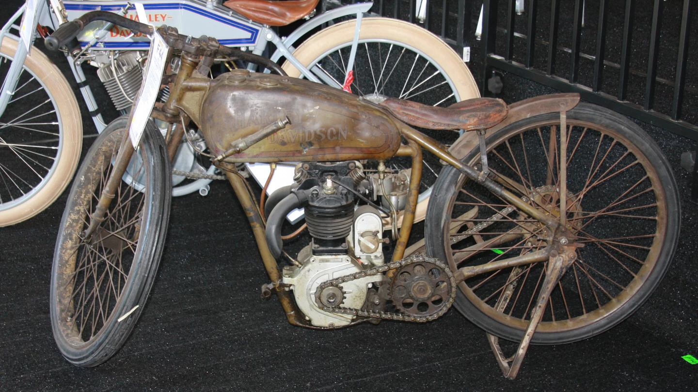 No sale | 1926 Harley-Davidson Peashooter | High Bid: $65,000 | Mecum | Estimated price: $70,000 to $90,000 | Official Auction Page