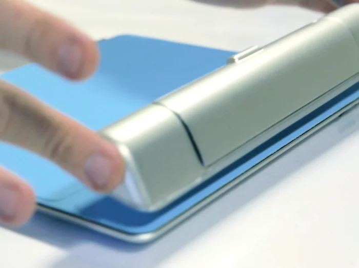 Smart Cargo connects to an iPad Smart Case using magnets