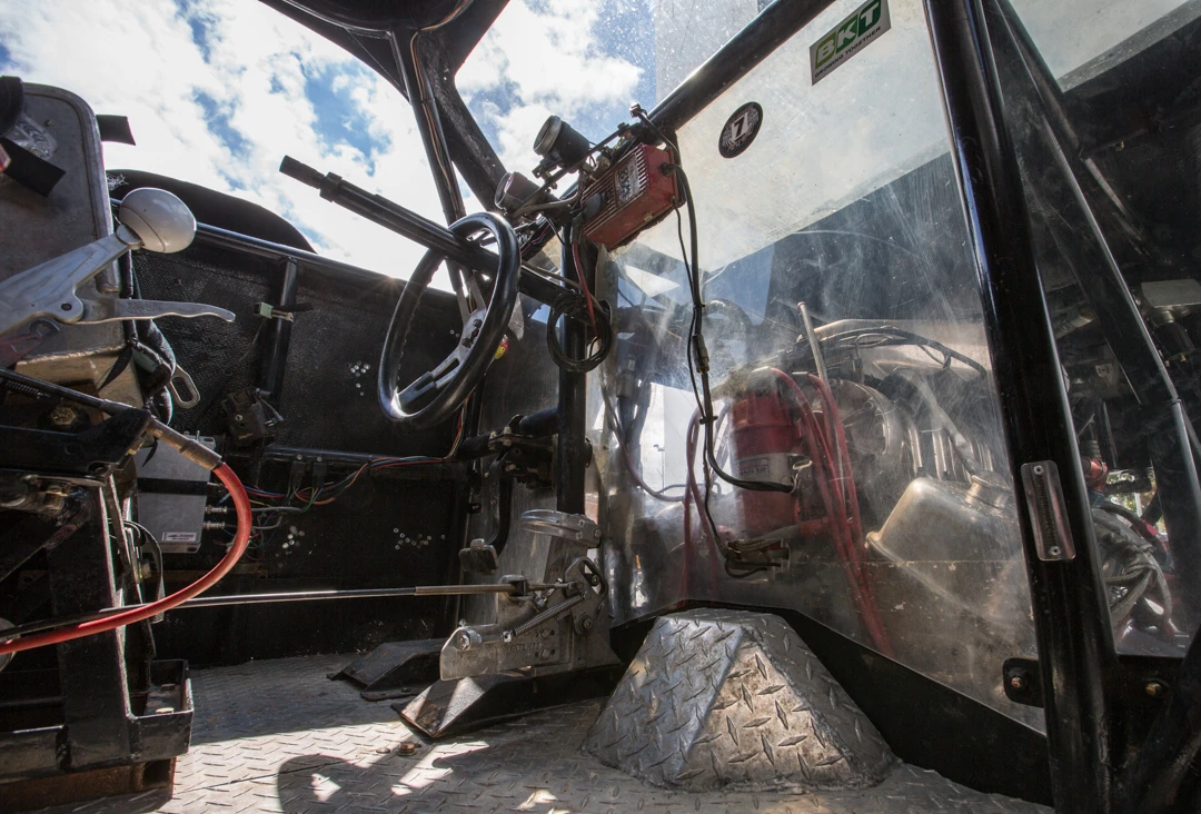 Monster truck controls include rear-wheel steering (Photo: Noel McKeegan/Gizmag.com)