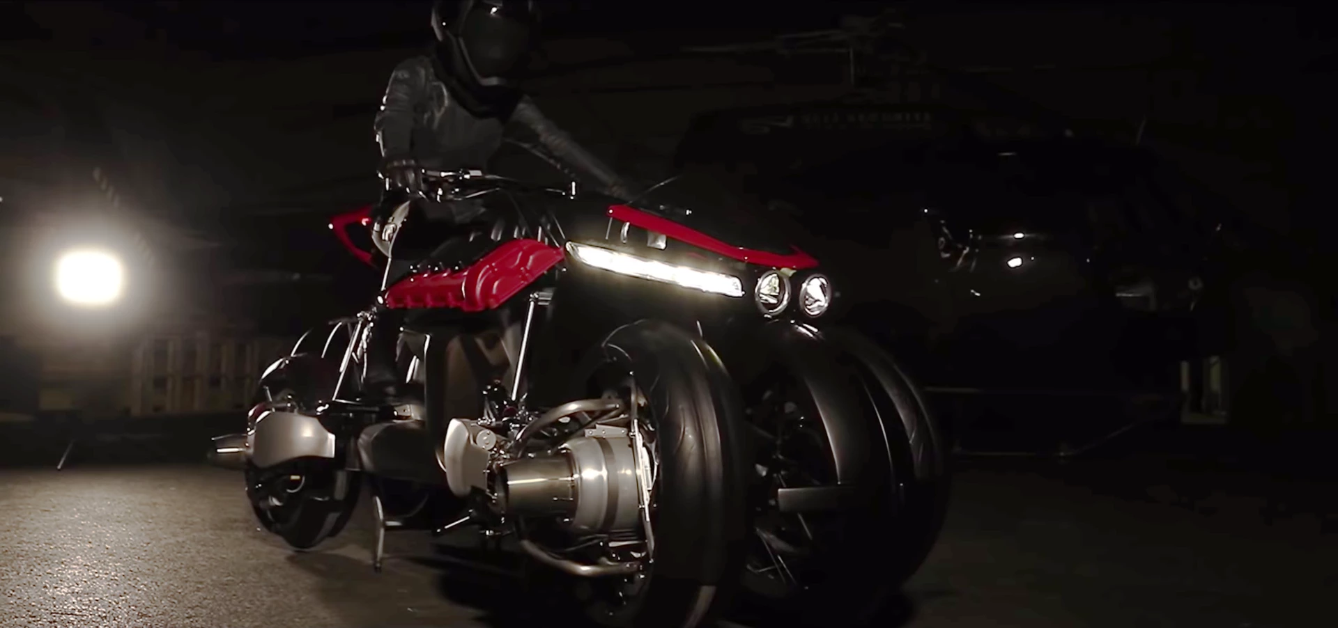 Was this outrageous flying machine what Lazareth had in mind all along when he built the crazy LM-847?
