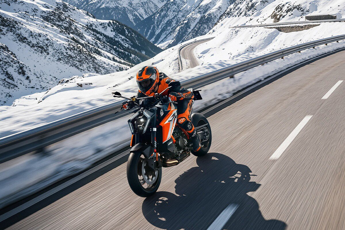 KTM somehow goes even harder with its 1390 Super Duke RR streetfighter