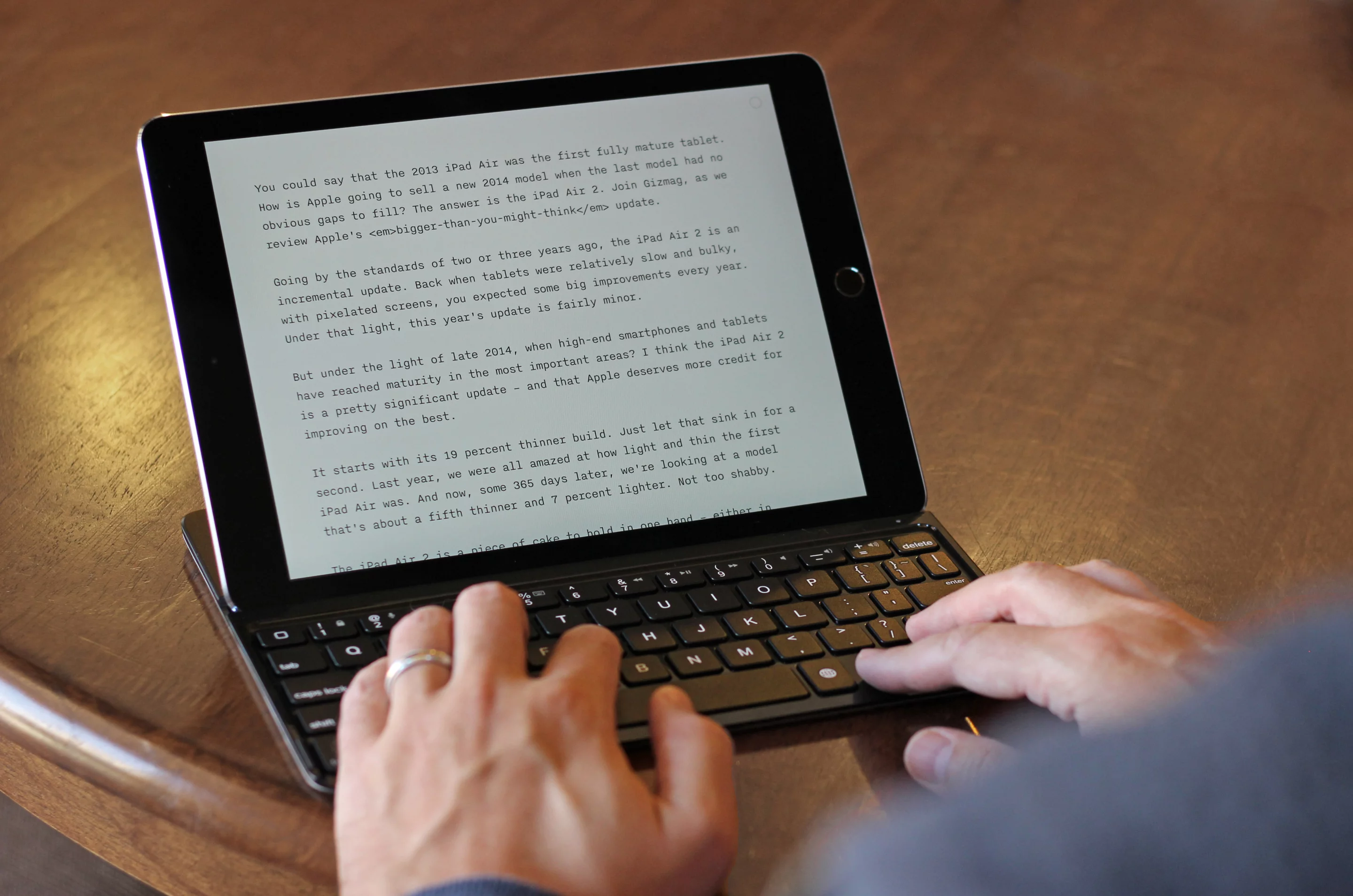 Paired with a quality keyboard cover, the iPad Air 2 makes a great faux laptop (Photo: Will Shanklin/Gizmag.com)