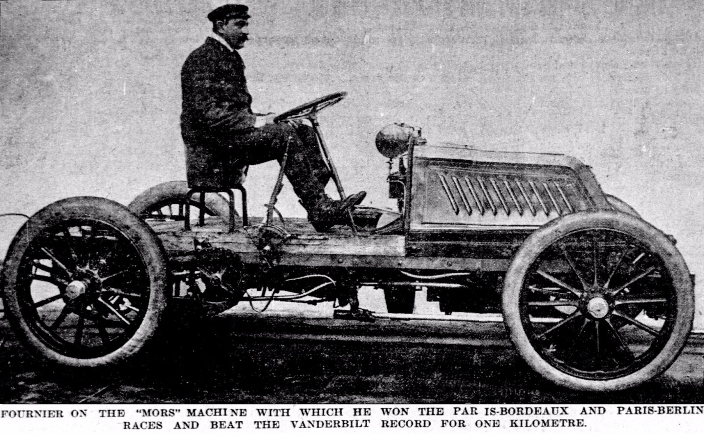 Mors improved its own record to 76.60 mph (123.28 km/h) on 5 November, 1902 at Dourdan, France when Henri Fournier used his 1902 Paris-Vienna race car to break Vanderbilt's record.