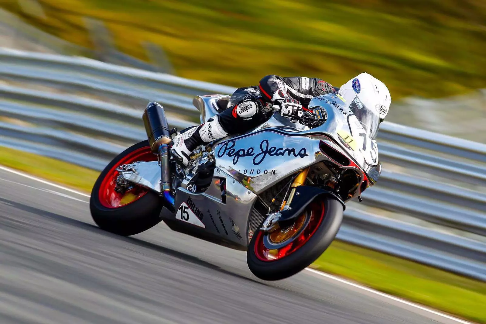 David Johnson delivered a seventh place finish at the TT Superbike race and broke the 130 mph lap mark, making Norton SG5 the fastest British motorcycle to ever lap the Isle of Man