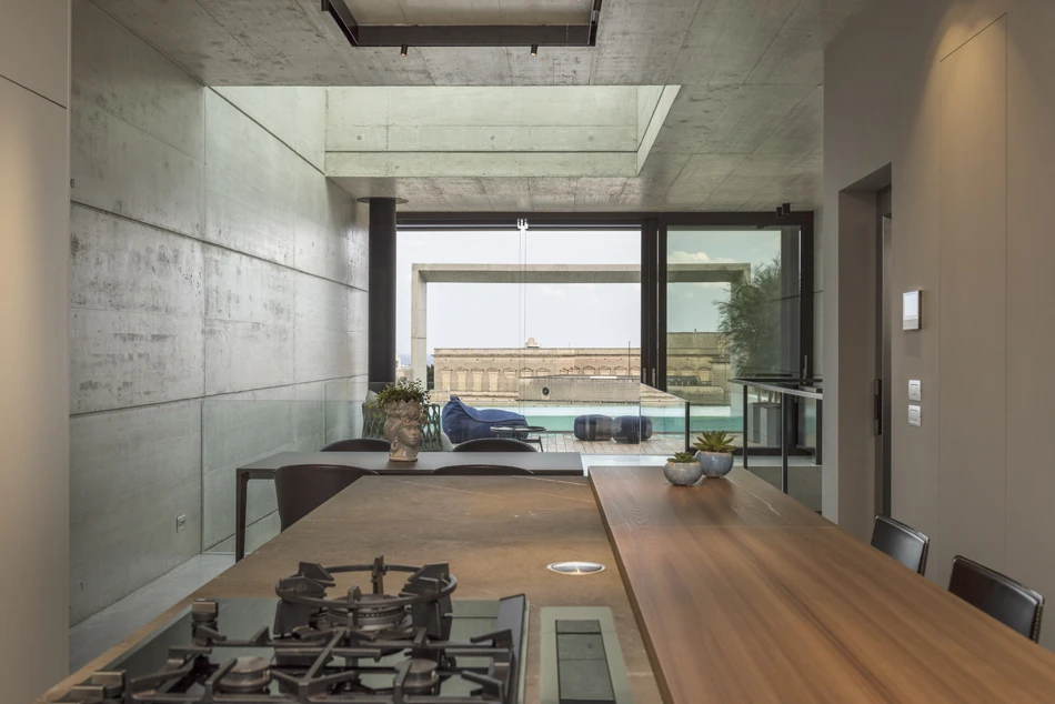 Casa B's uppermost floor includes a kitchen