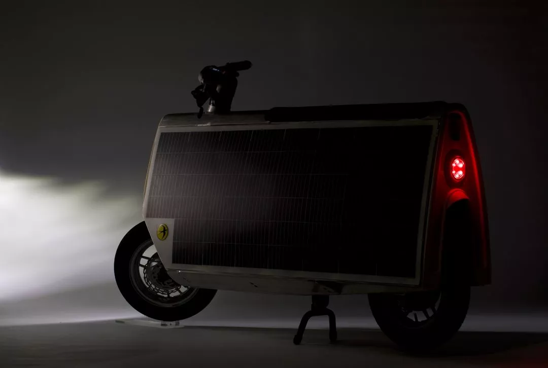 The Lightfoot sports Lezyne head- and tail lights
