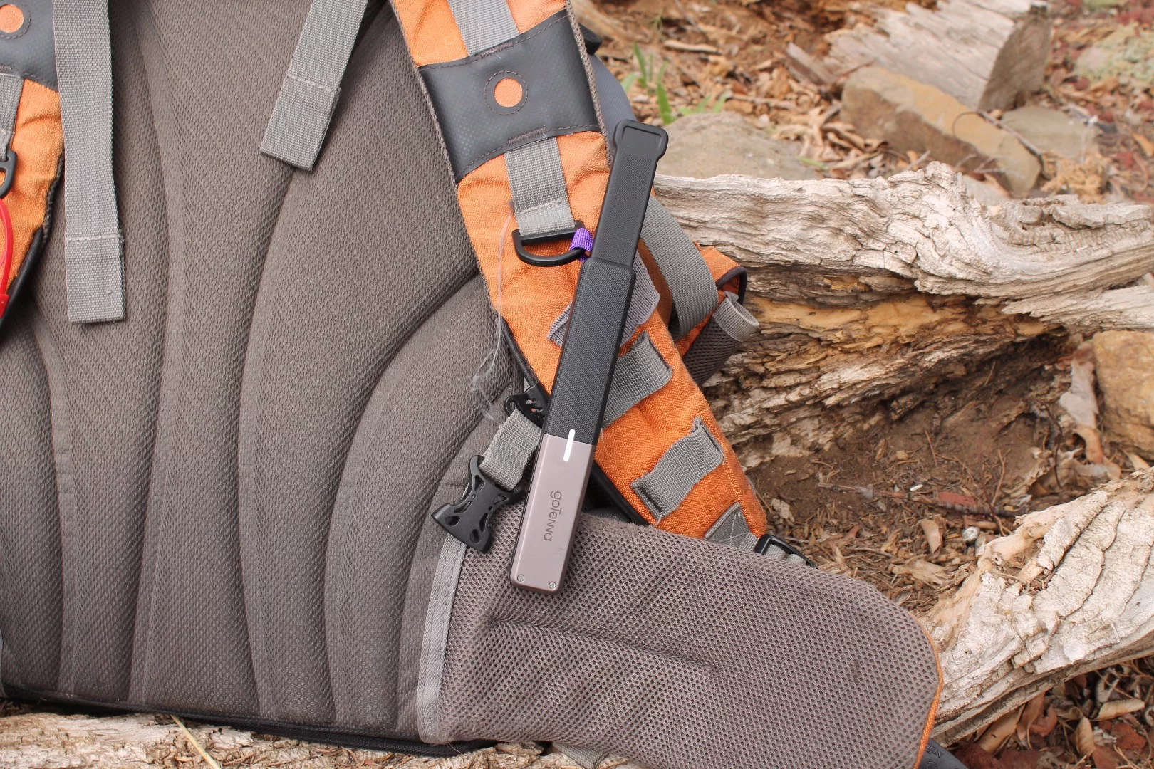 GoTenna turns a smartphone into a texting walkie-talkie