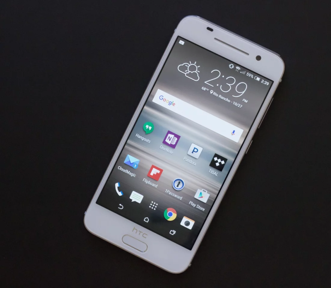 The One A9 has a 5-inch, 1080p display