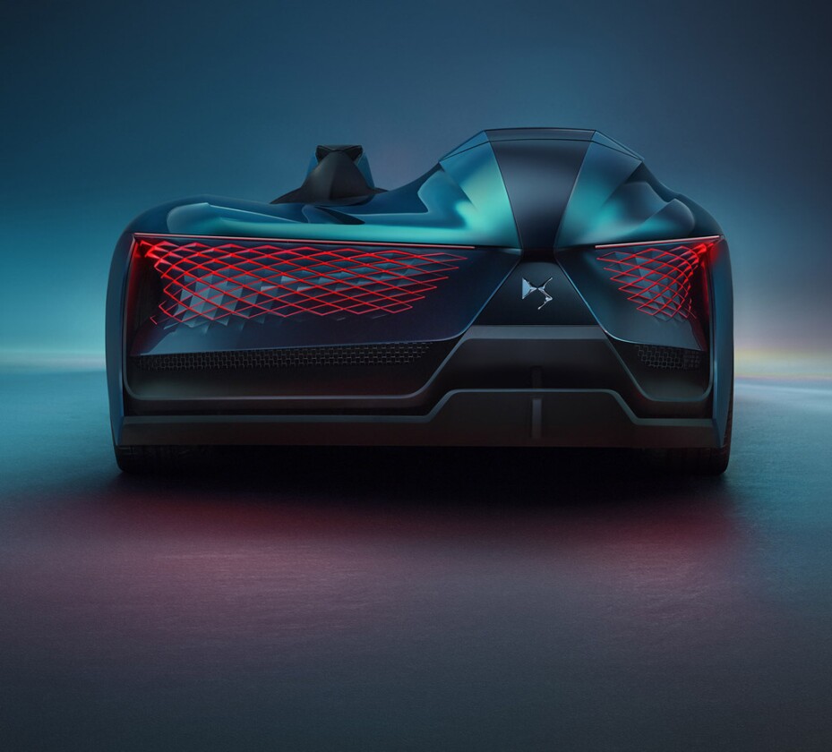 Spider web-like taillight design looks amazing