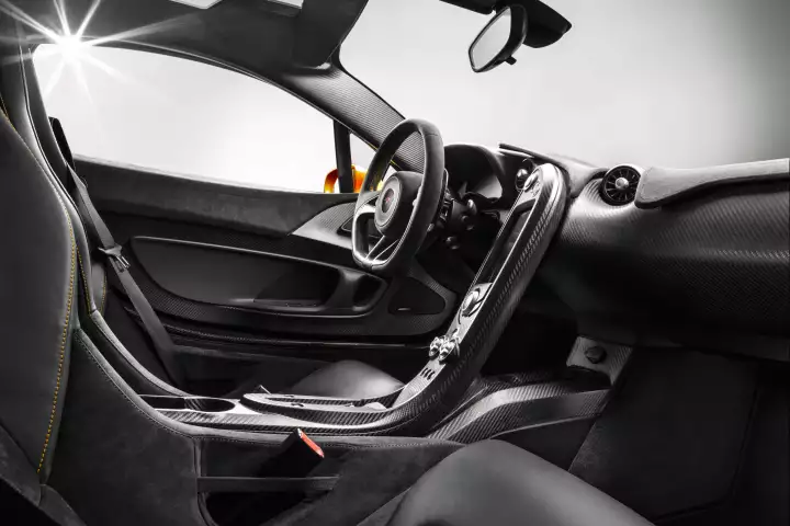 McLaren P1 – a carbon fiber addicts delight