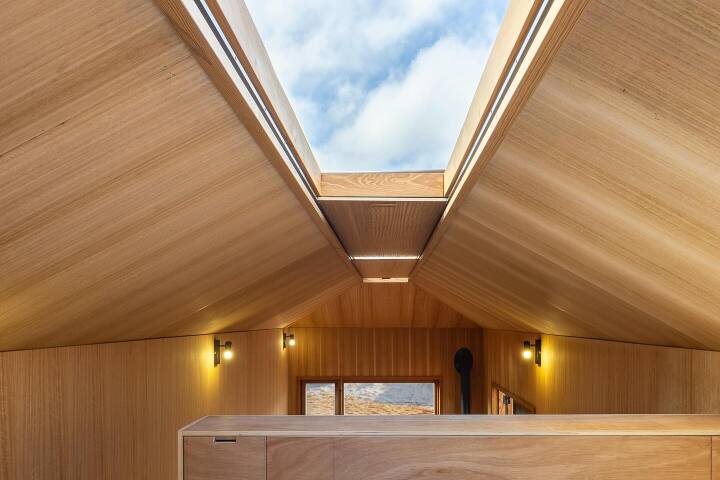 The Raposa really opens up to the outside thanks to its two large skylights