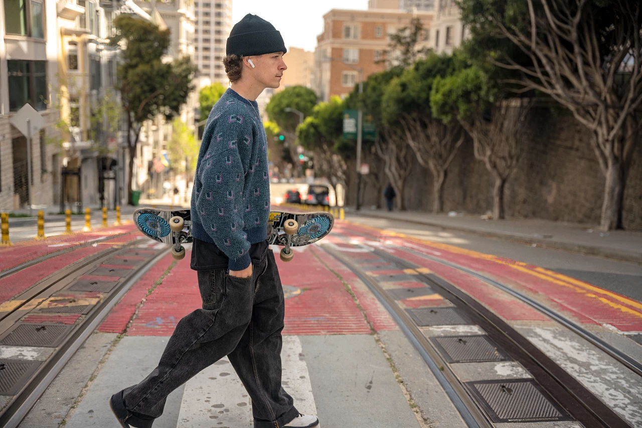 Hear my train a comin' : The Tune Flex true wireless earphones come with open and sealed eartips, plus six levels of active noise cancellation