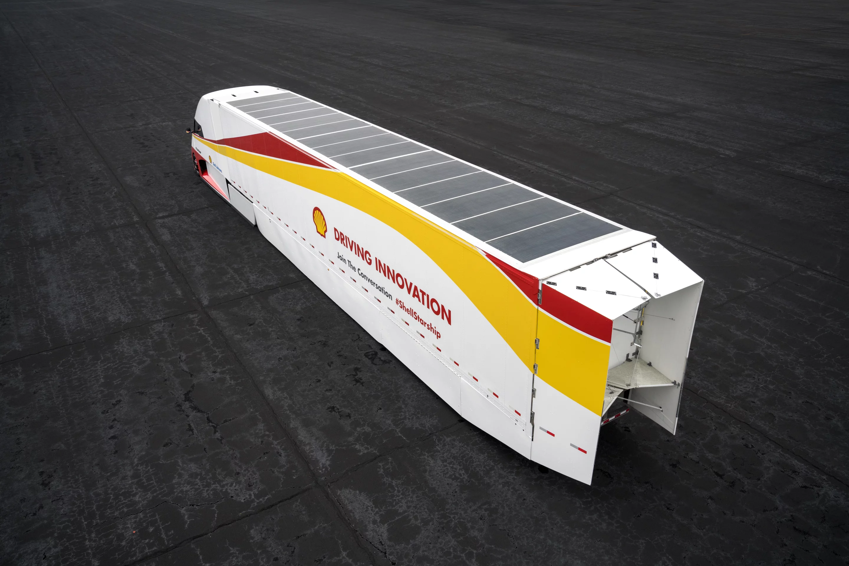 The Starship Class 8 concept tractor trailer features a 5,000-watt solar array on the roof of its trailer