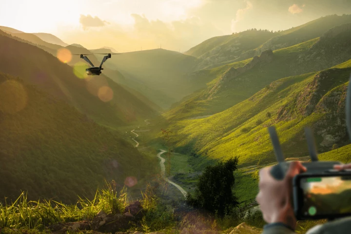 Zero Zero Robotics has put the V-Coptr Falcon up for preorder on its website with a current price US$699