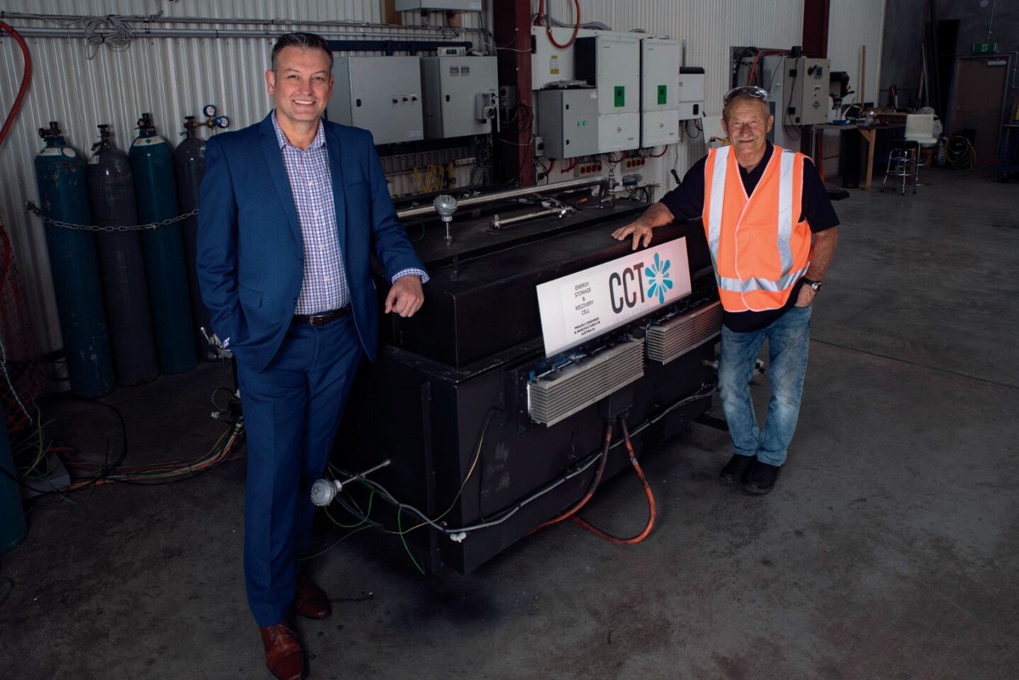CCT SEO Serge Bondarenko (left) and COO Graham Warburton (right) with the Thermal Energy Device (TED)