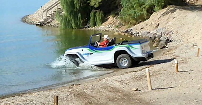 No slipway? No problem (Photo: WaterCar)