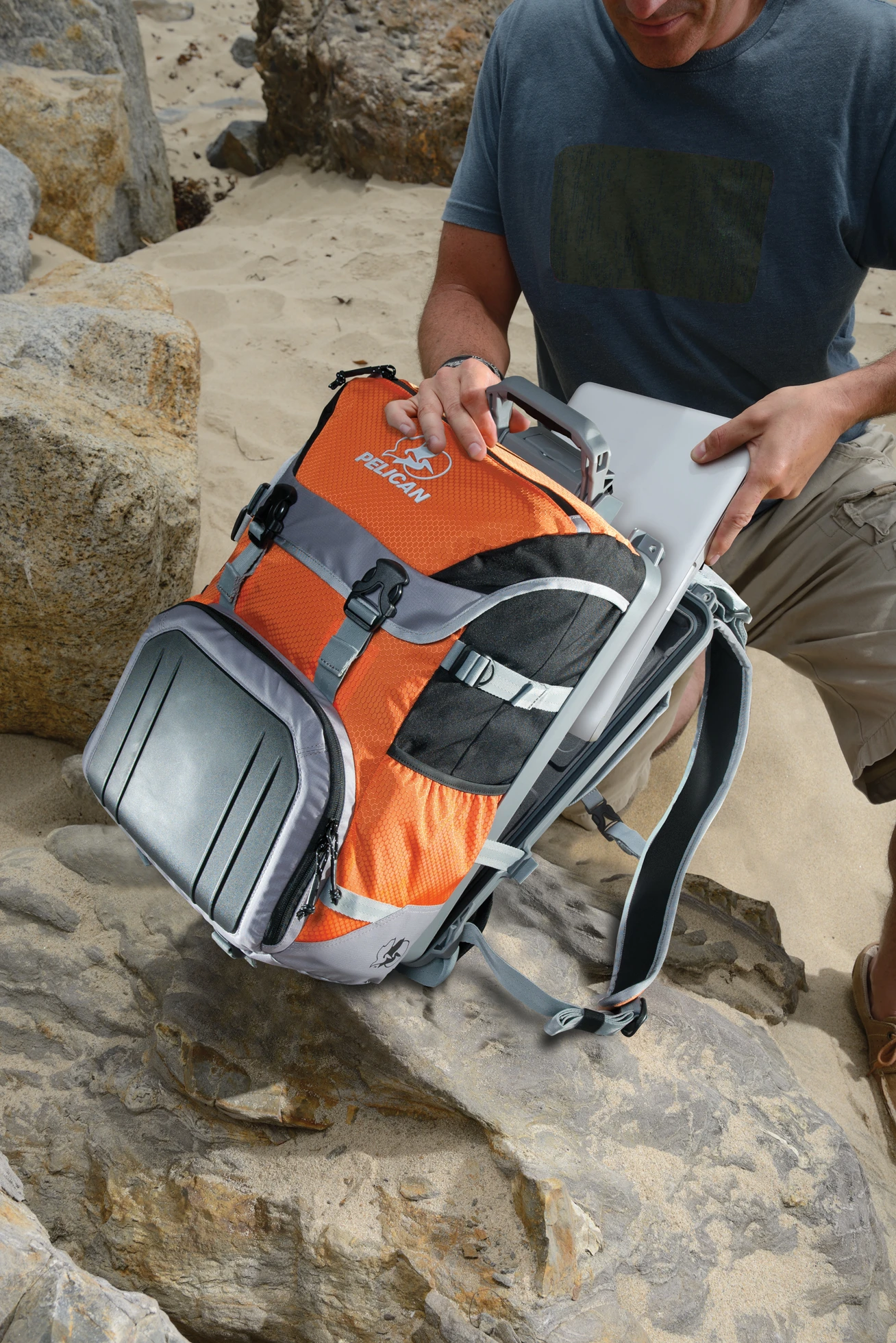 The S100 Elite Laptop Backpack caters for all 15-inch laptops and 17-inch Apple products