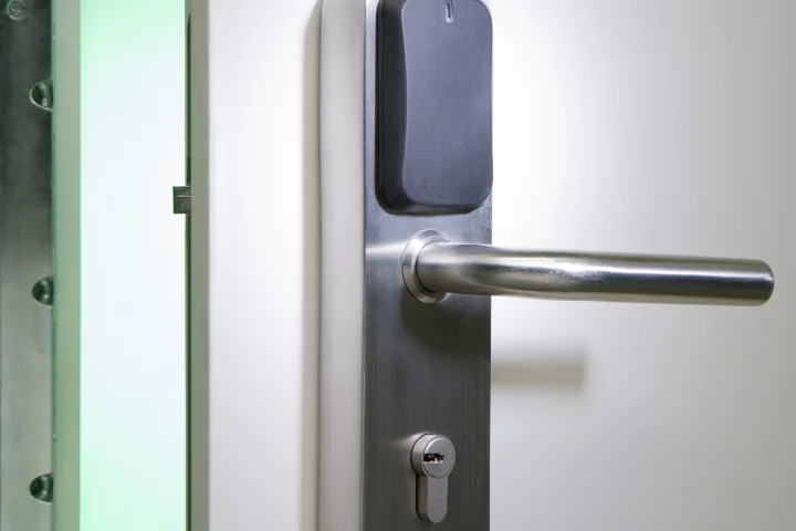 The Recordura electronic door lock runs purely on electricity generated by users pushing on its handle