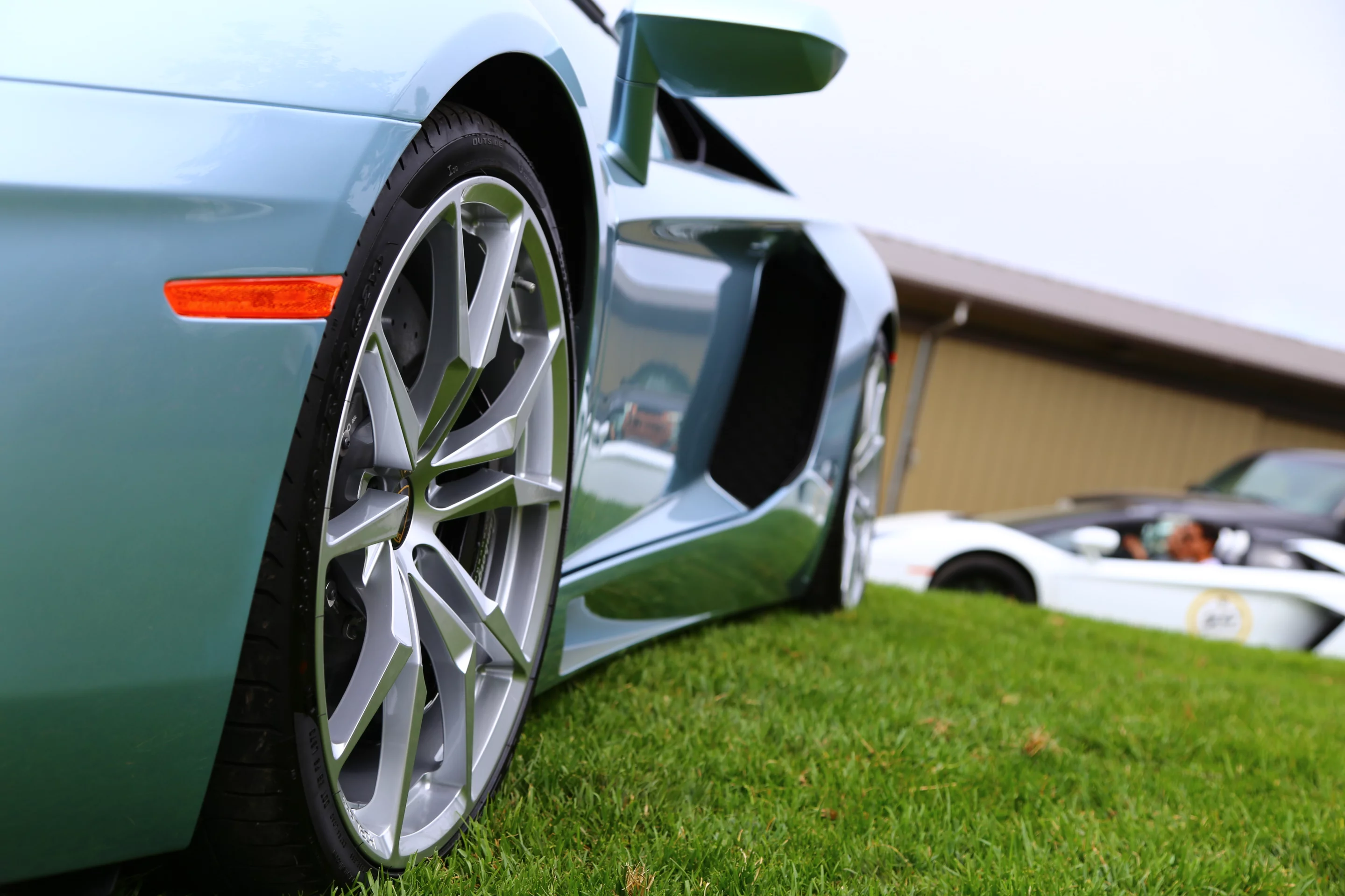 Despite my best efforts, the Aventador needs to be let loose on a track in order to fully appreciate its potential (Photo: Angus MacKenzie/Gizmag.com)