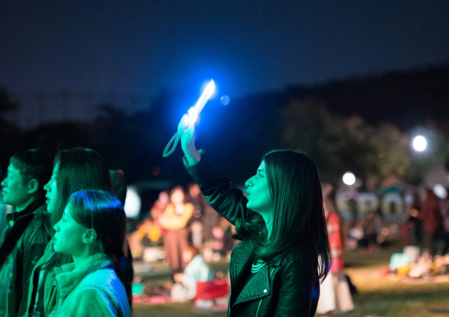 The Mstick has a maximum of seven days use at low brightness or a minimum of seven hours at high brightness
