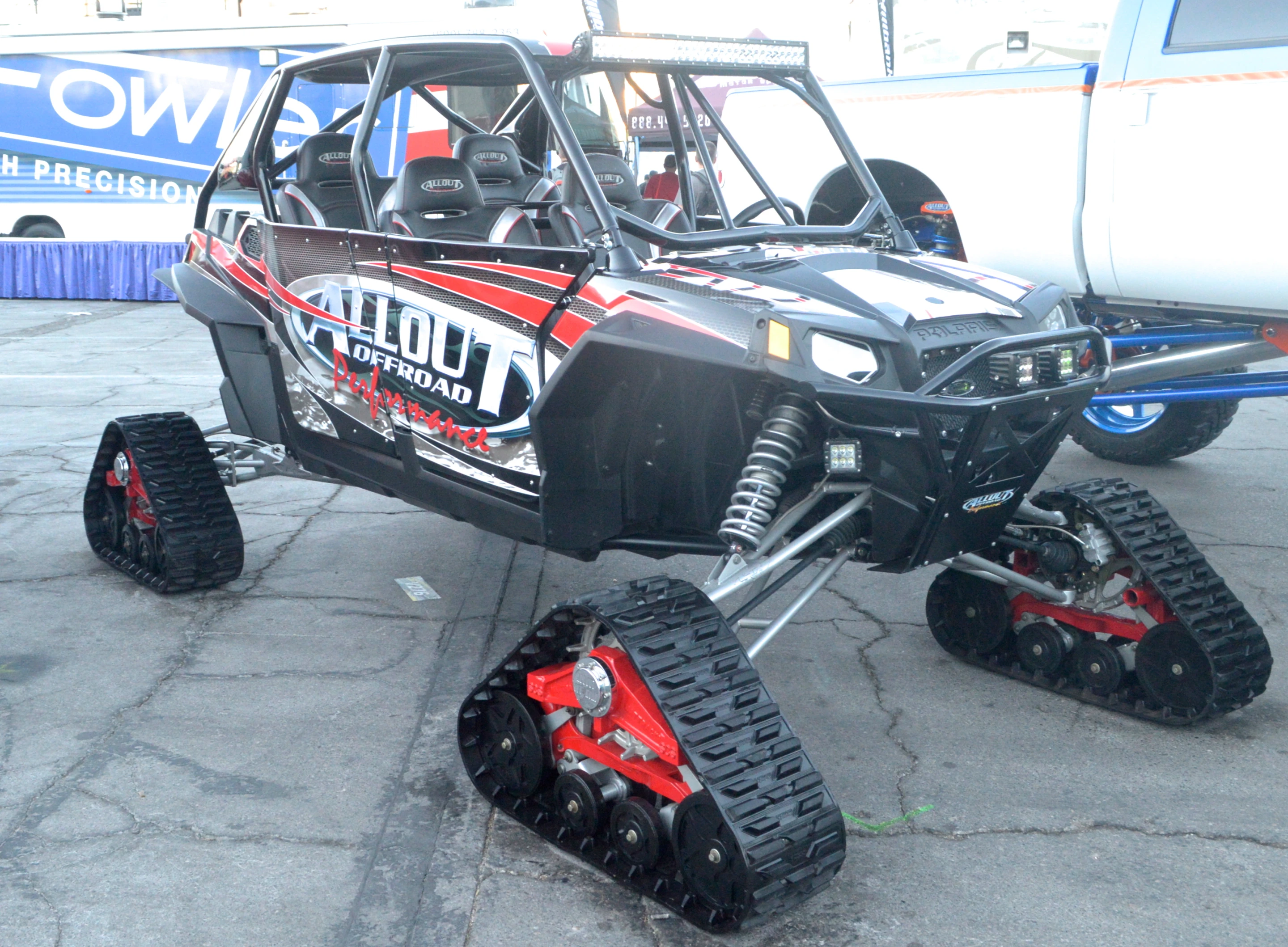 Truly fun-looking Polaris side-by-side snowmobile (Photo: C.C. Weiss/Gizmag)