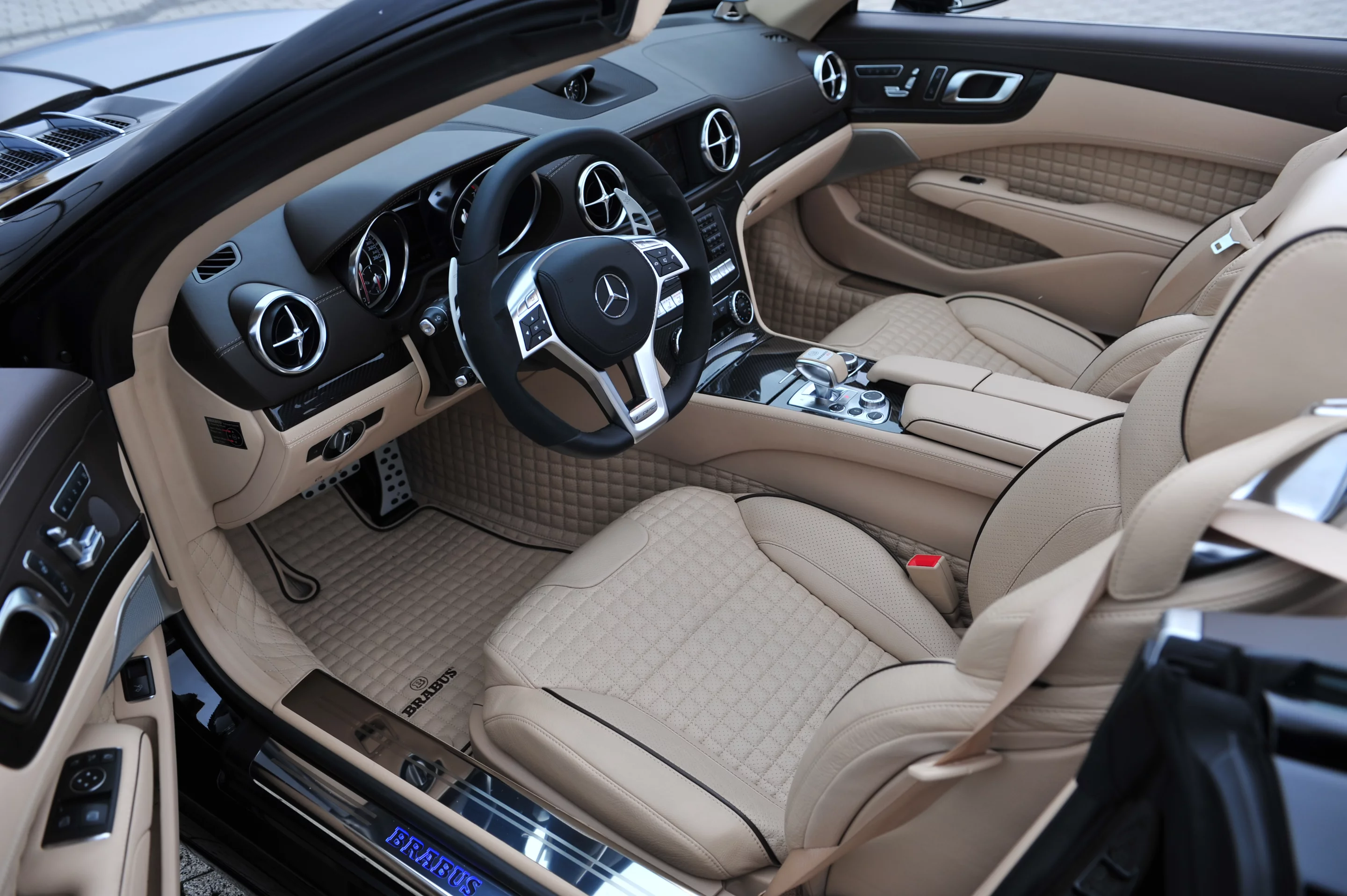 Custom interior of Mastik leather or Alcantara is available