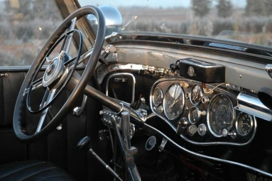 The dashboard of the G4 - exquisite detail