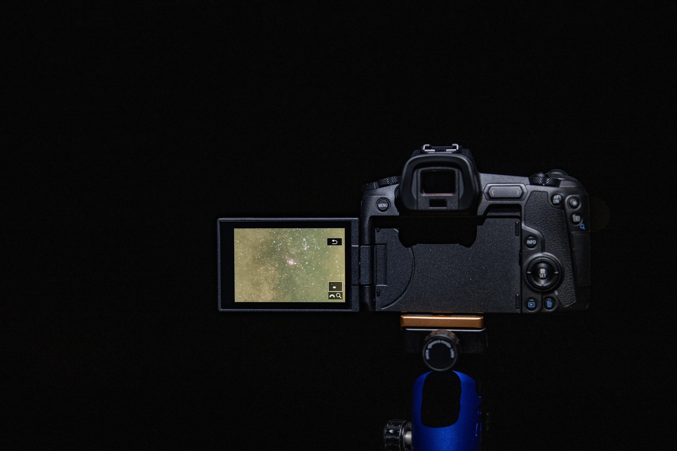 The EOS Ra features a 3.69-million dot electronic viewfinder and vari-angle touch pane