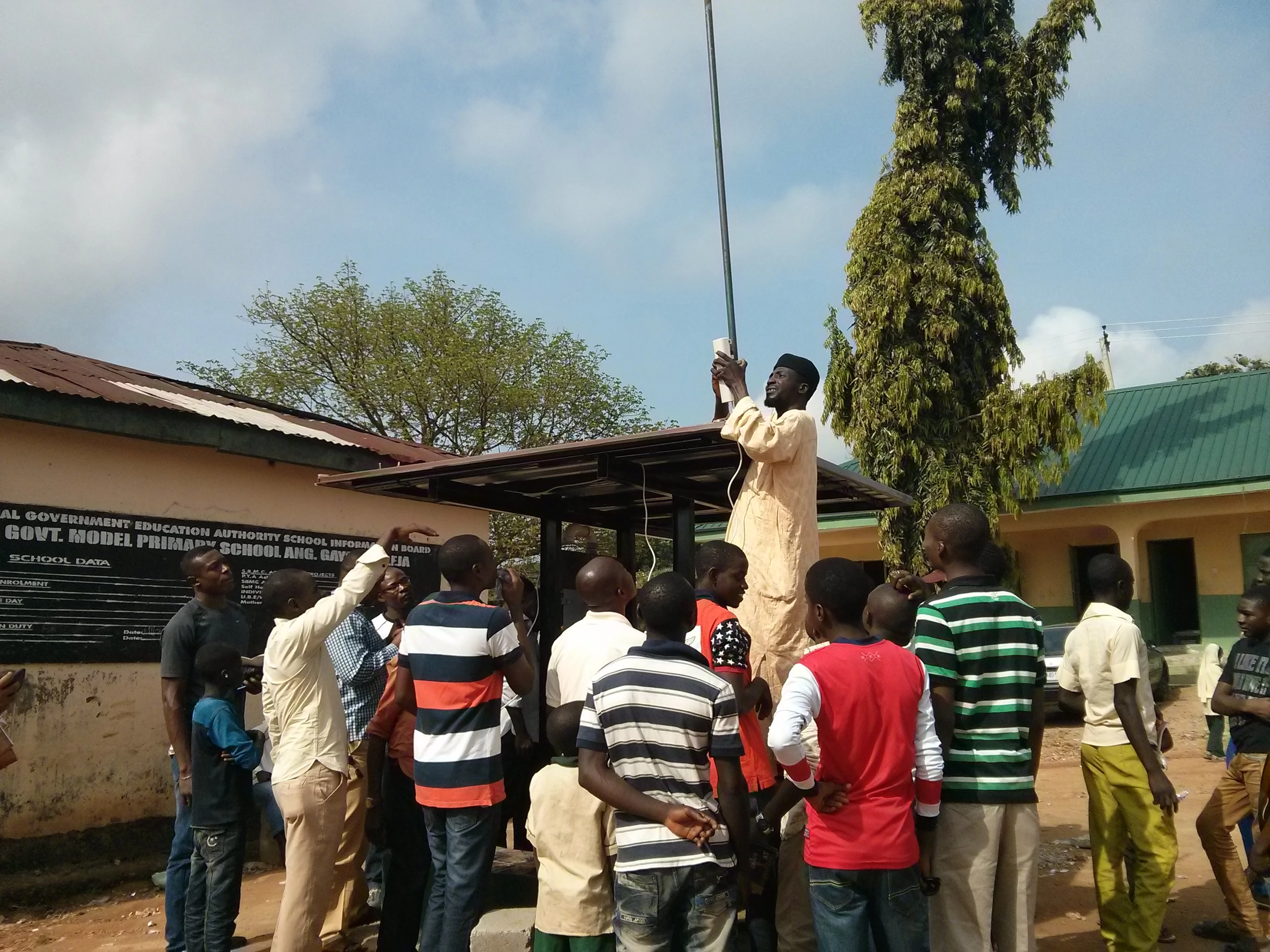 The kiosks run completely off-grid using solar power, and internet access comes via satellite or cell-network based connectivity (Photo: Roland Wells)