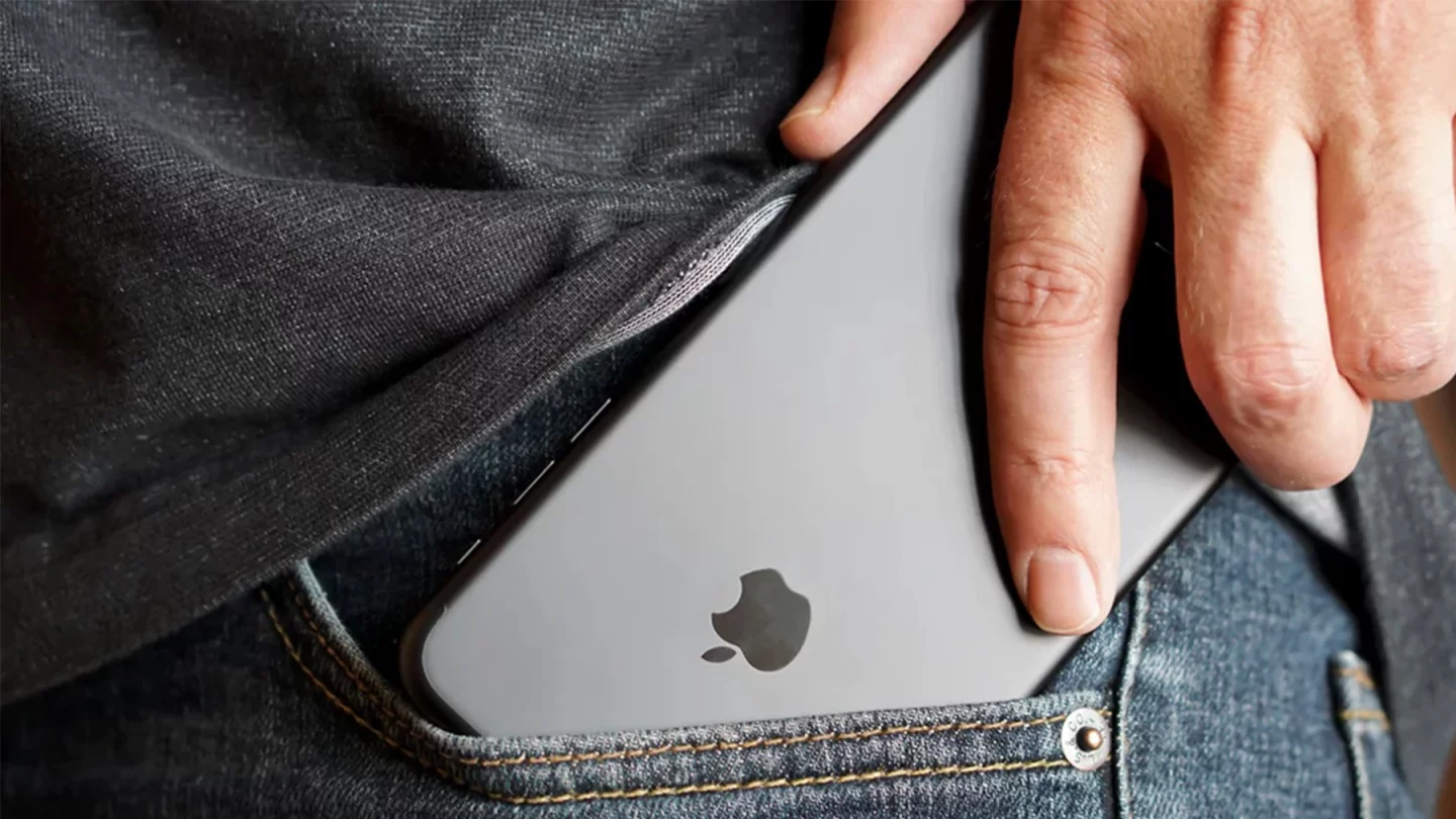 The iPhone 7 Plus has a relatively unfussy build, as far as luxury phones go