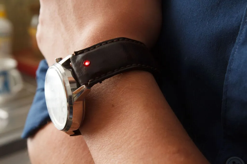 The Unique smart strap is designed to add smartphone-like features to your regular wristwatch without compromising in the looks or comfort department