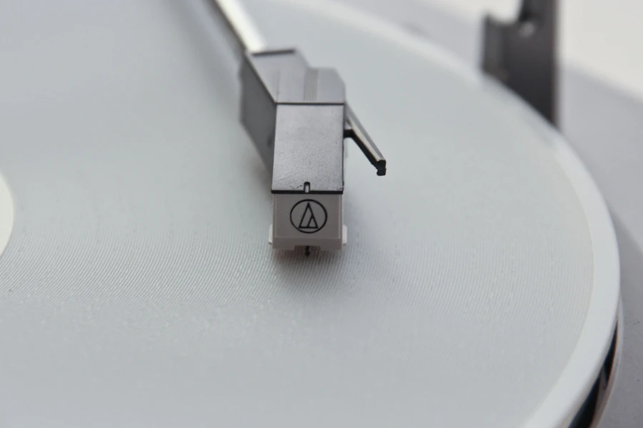 The system is said to have the potential to produce about six minutes of audio per disc