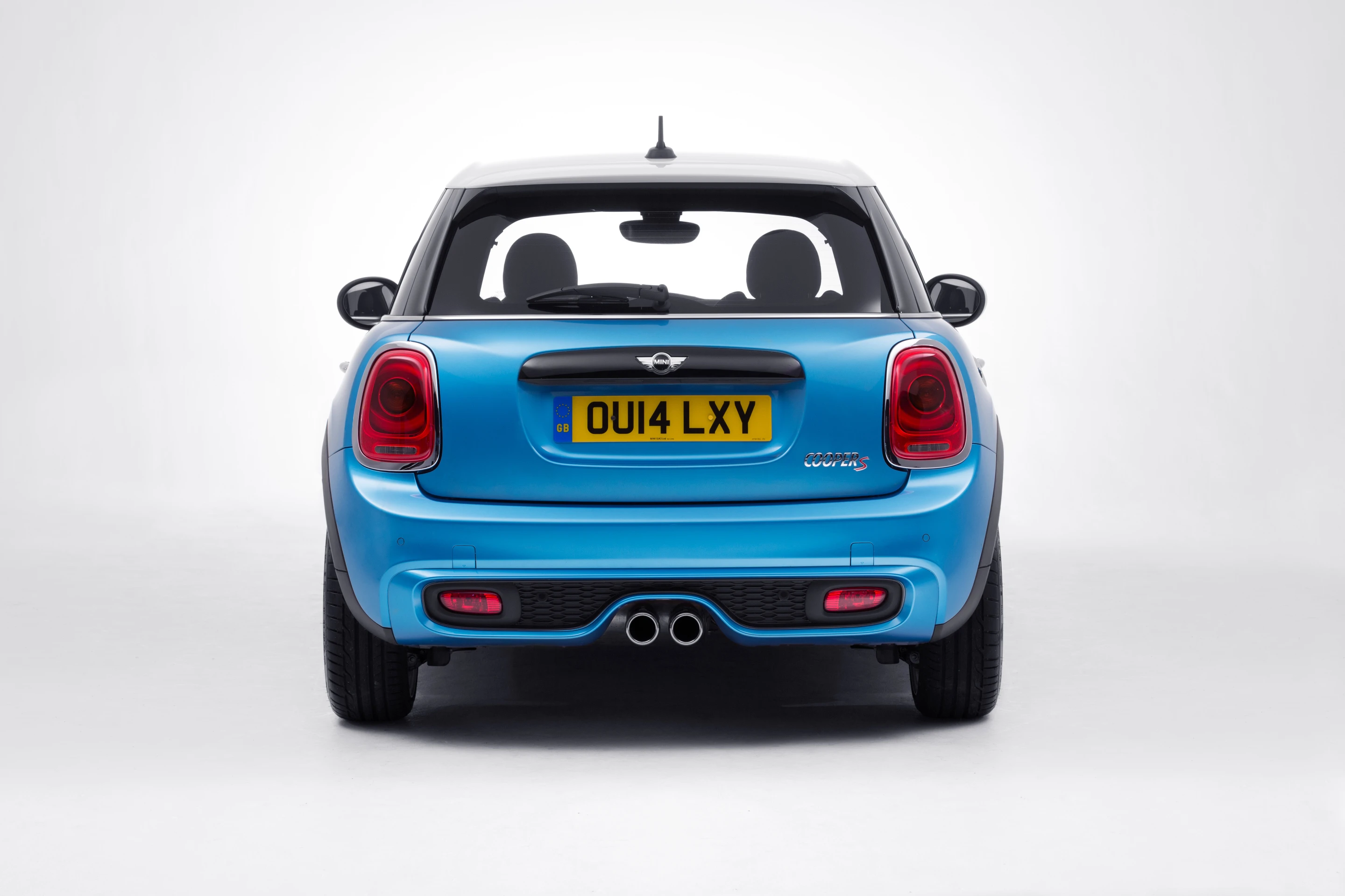 The Mini 5-door has LED lights