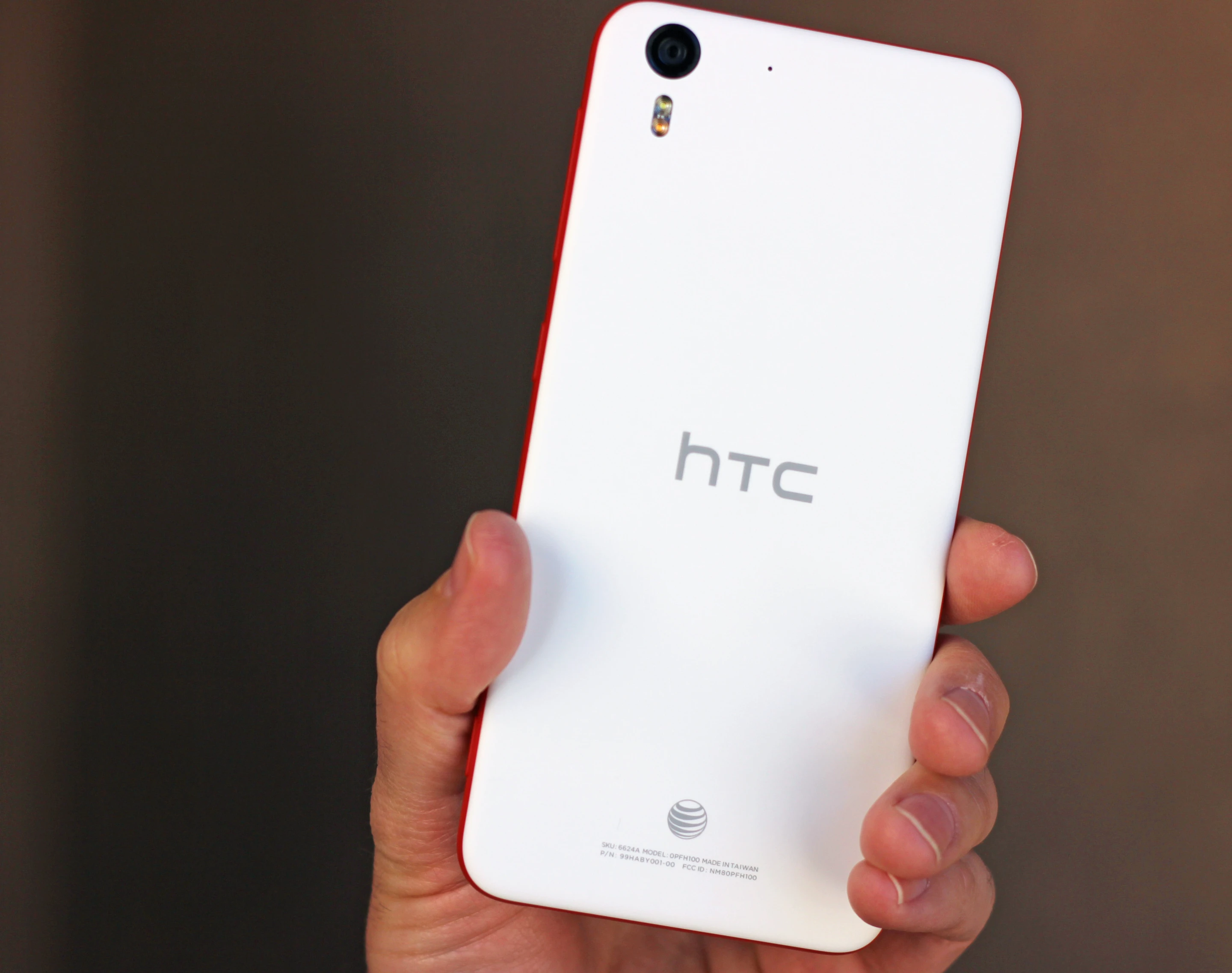 The Eye doesn't feel particularly premium, but it is comfortable in hand (Photo: Will Shanklin/Gizmag.com)