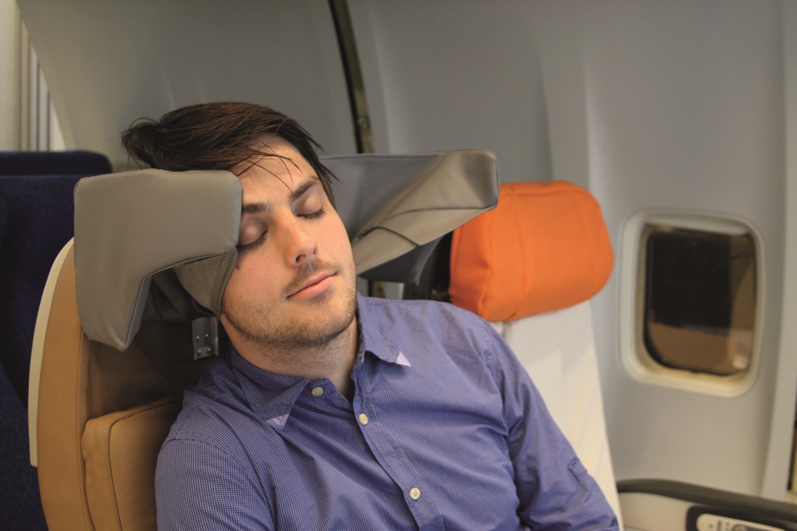 The University category was Manon Kühne from Delft University of Technology for her economy-class "hammock" headrest