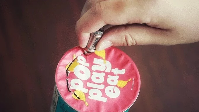 The Hunt23 multi-tool is crafted entirely from titanium alloy and weighs just 0.24 oz (6.8 g)