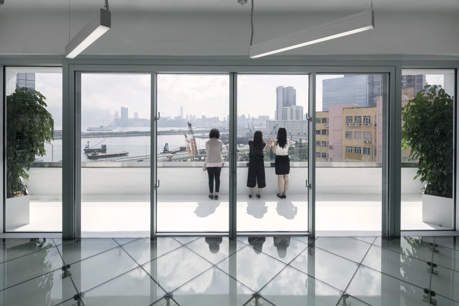 Measures taken to increase efficiency included the use of low-e (efficient) windows and an efficient mechanical ventilation and air-conditioning unit