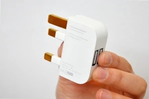 The Folding Plug is designed to to collapse to pack flat in a laptop bag (Credit: Min-Kyu Choi)