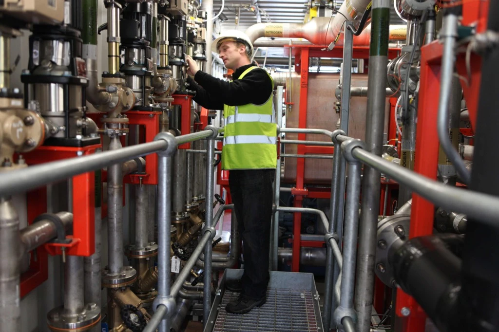 The CES pilot project in operation at Scotland's Slough Heat & Power plant (Photo: Highview Power Storage)