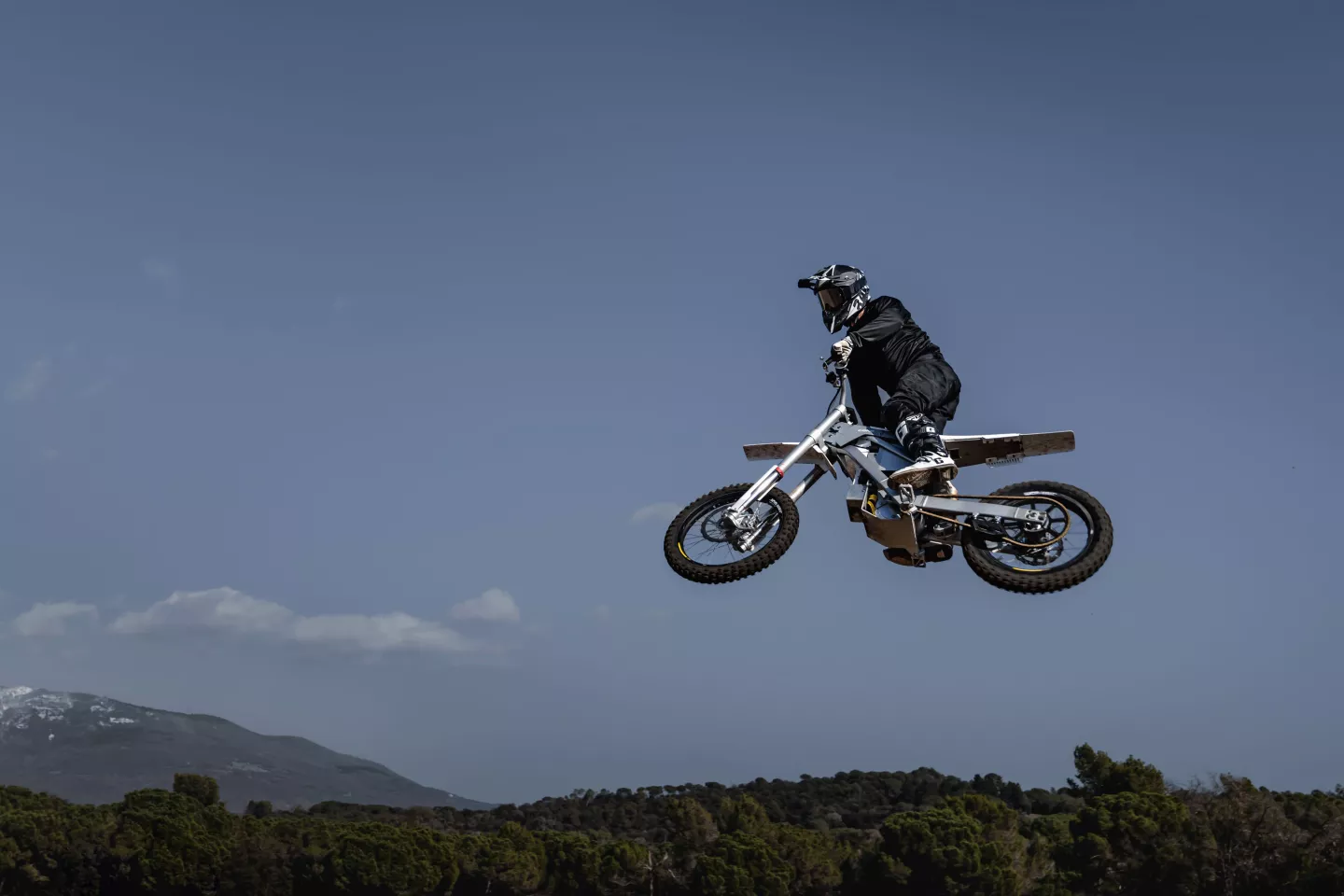 The Bukk can be configured pre-purchase with suspension combinations from Öhlins, WP and Formula