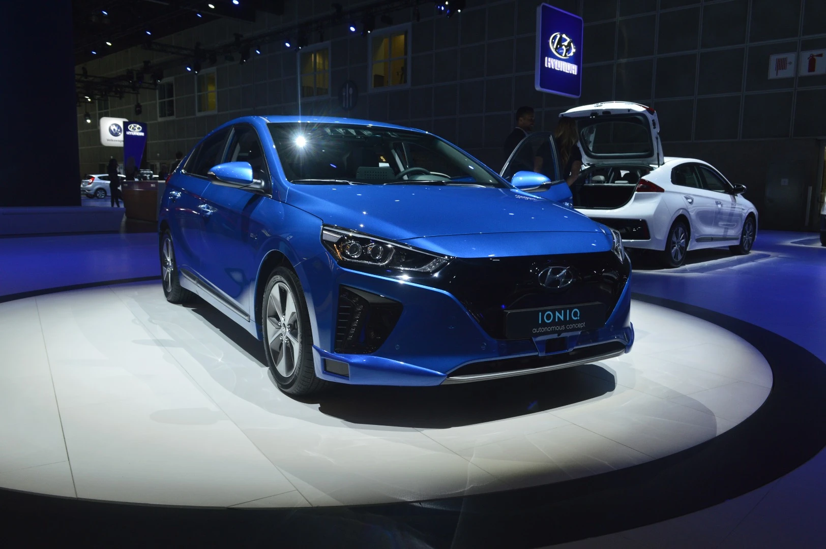 Hyundai's IONIQ goes autonomous at the 2016 LA Auto Show