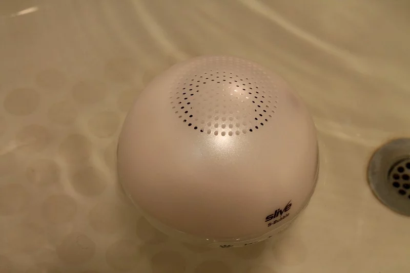 S-Bubble floats and resists splashes (Photo: Eric Mack/Gizmag.com)