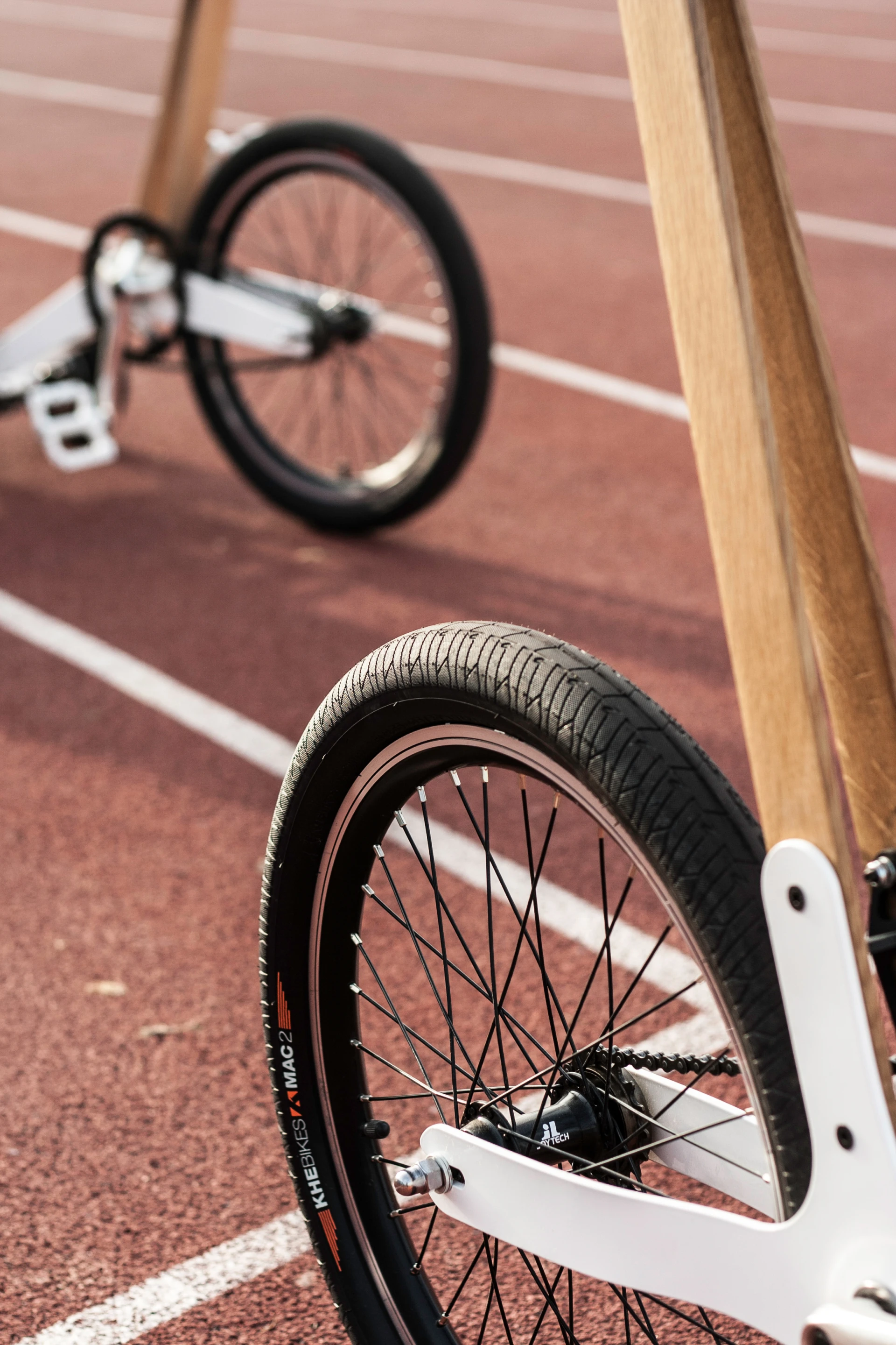 Halfbike's chain-powered front wheel does all the pullilng and braking